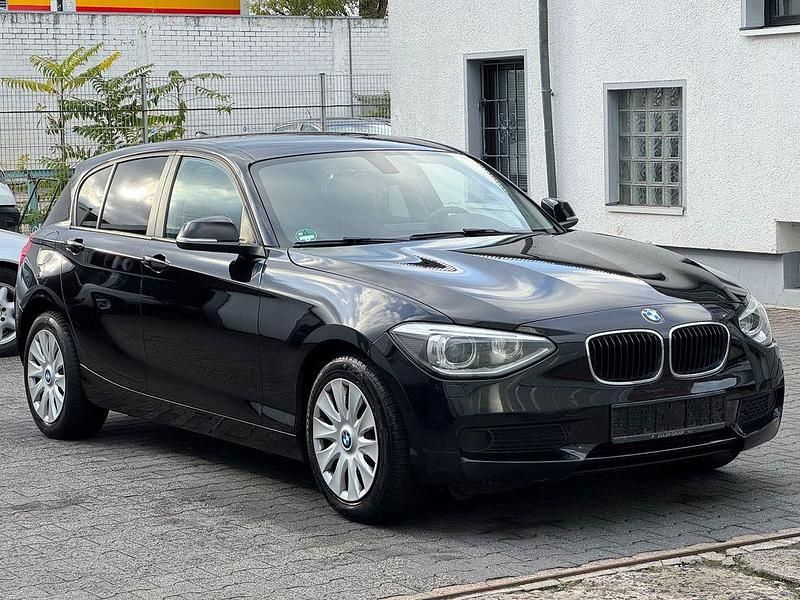 Gebraucht BMW 116 Sport Line 116 PS (85 kW) 2014 Schwarz Kleinwagen