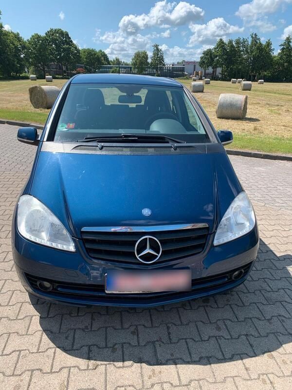 Blau Gebraucht 2010 Mercedes A150 Kleinwagen | 2.499 € (Fairer Preis) - Bild 1/4