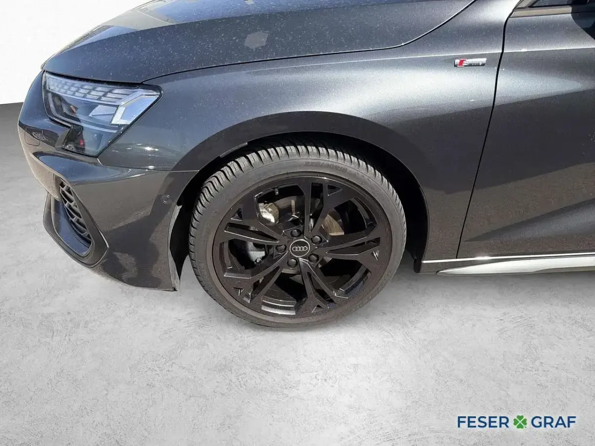 Gebraucht Audi A3 S-Line 150 PS (110 kW) 2025 Daytonagrau perleffekt Limousine