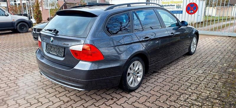 Gebraucht BMW 318 143 PS (105 kW) 2007 Grau Kombi