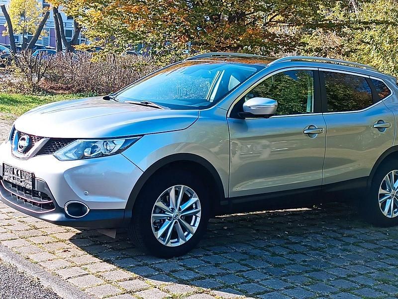 Gebraucht Nissan Qashqai 360º 131 PS (96 kW) 2014 Silber SUV