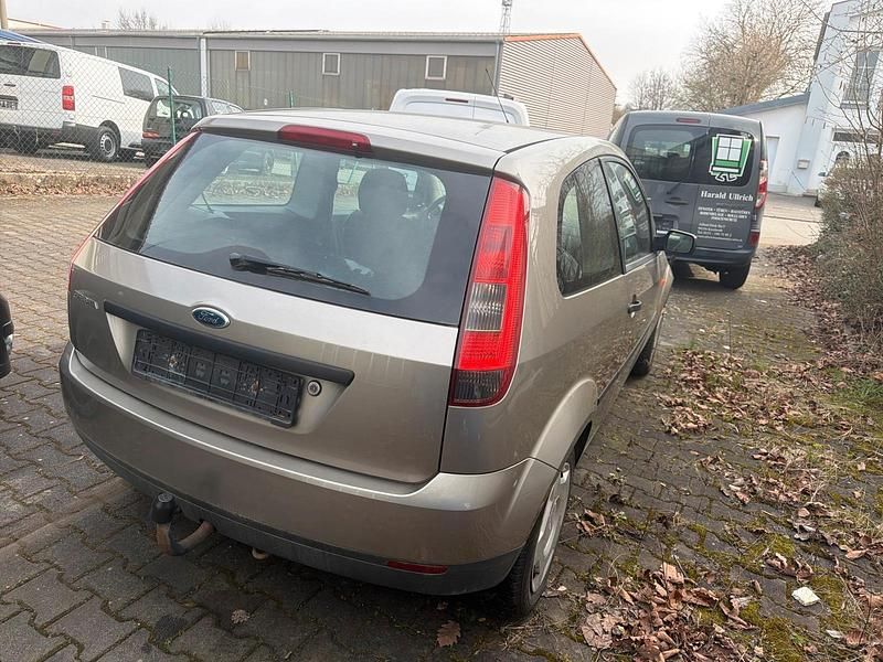 Gebraucht Ford Fiesta 100 PS (73 kW) 2003 Gold Kleinwagen
