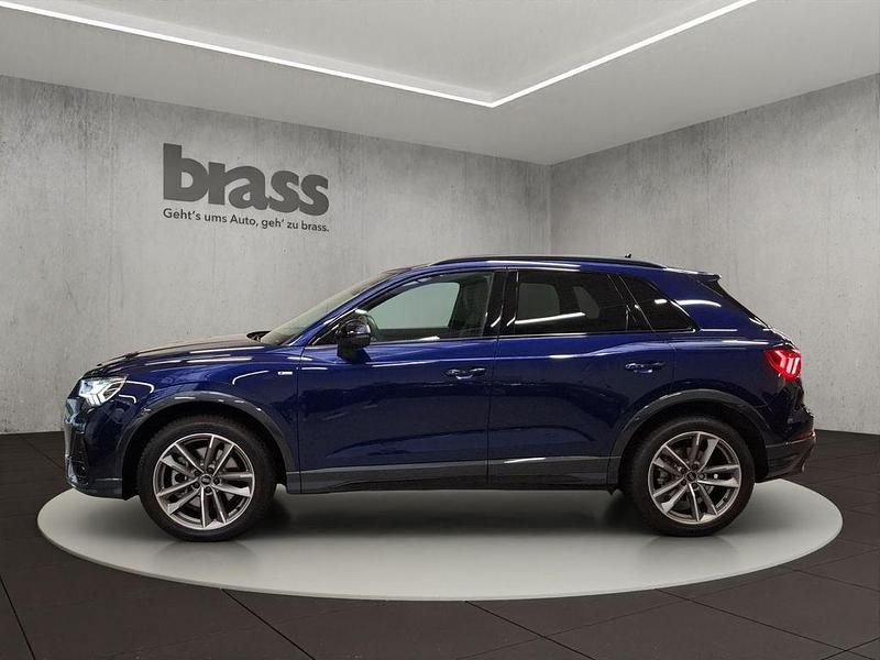 Gebraucht Audi Q3 S-Line 190 PS (139 kW) 2024 Navarrablau metallic SUV