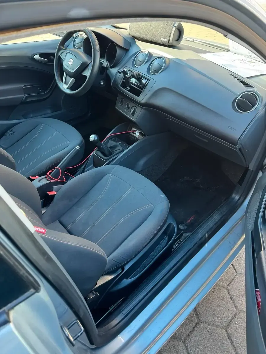 Gebraucht Seat Ibiza 75 PS (55 kW) 2011 Silber Coupé