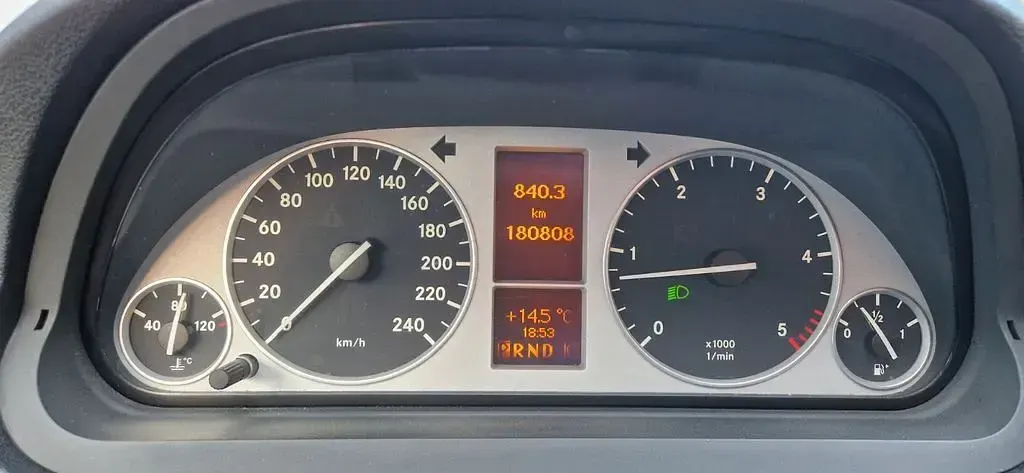 Gebraucht Mercedes B200 140 PS (102 kW) 2009 Grau Van / Kleinbus