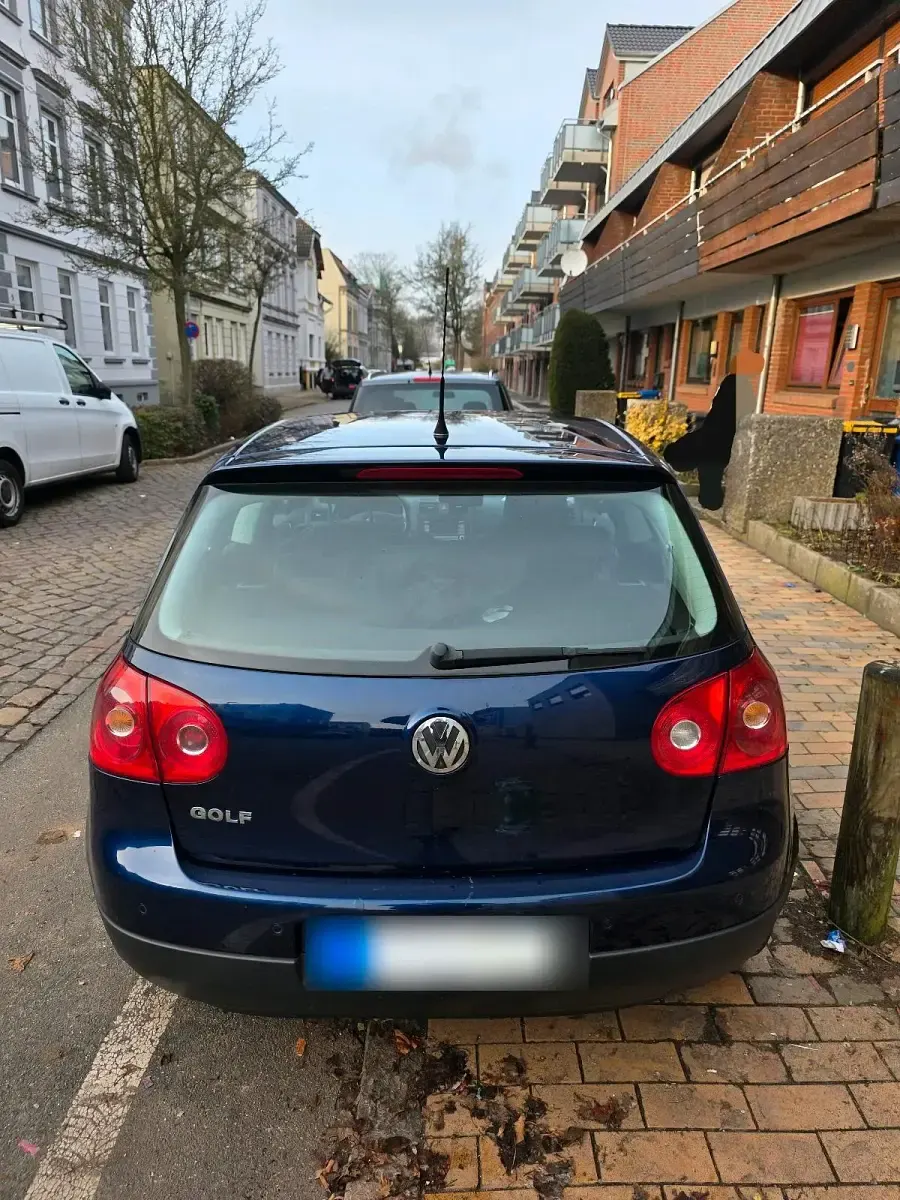 Gebraucht VW Golf V 80 PS (58 kW) 2006 Blau Kleinwagen
