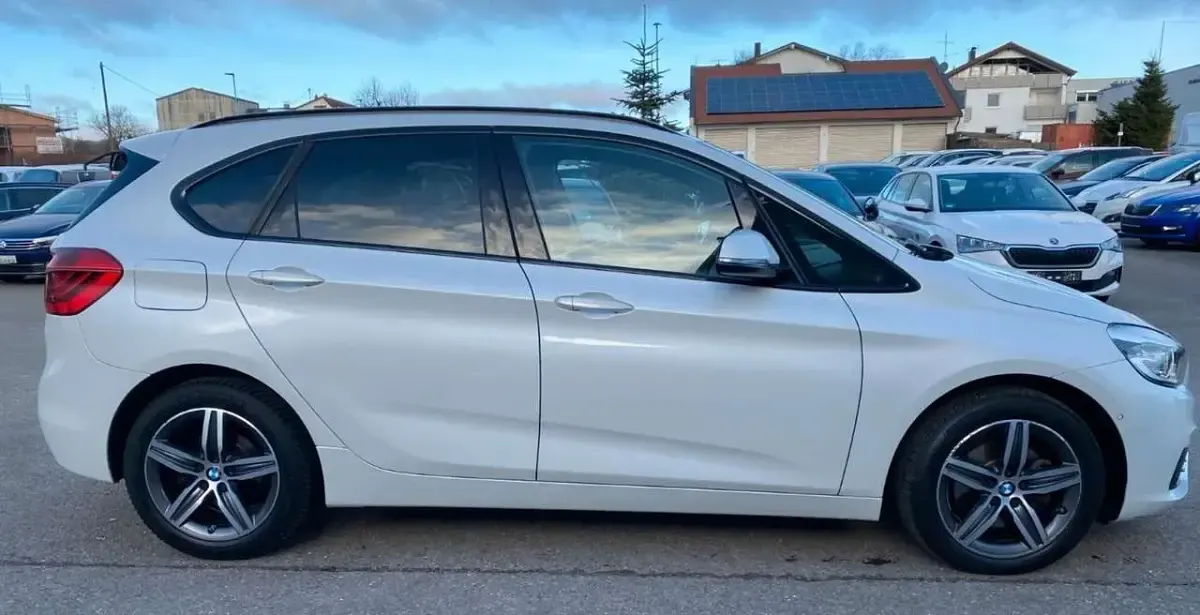 Gebraucht BMW 220 Active Tourer M Sport 190 PS (139 kW) 2014 Weiß Van / Kleinbus