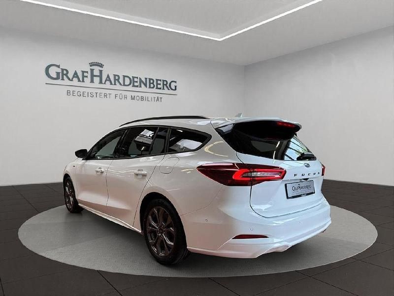 Neu Ford Focus ST-Line 125 PS (91 kW) 2025 Frostweiß Kombi