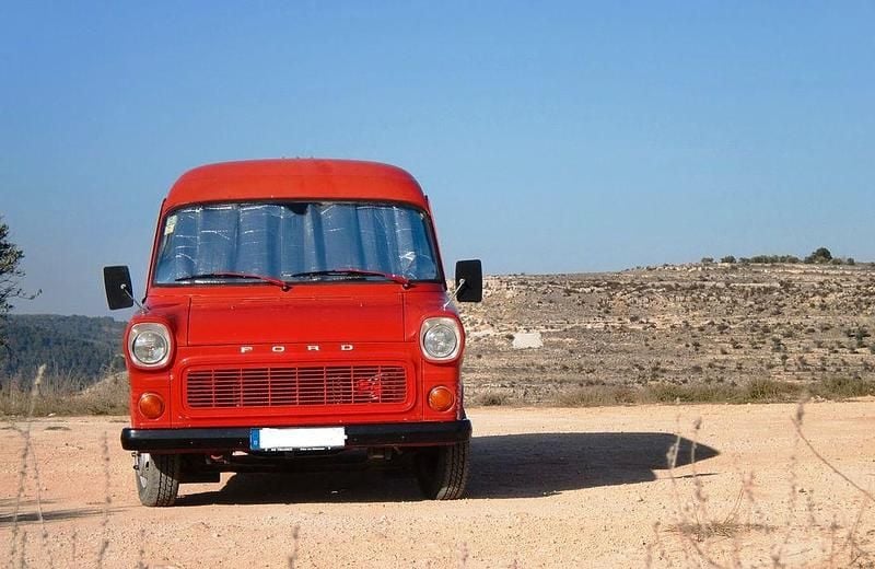 Rot Gebraucht 1972 Ford Transit Van / Kleinbus | 19.850 € - Bild 1/4