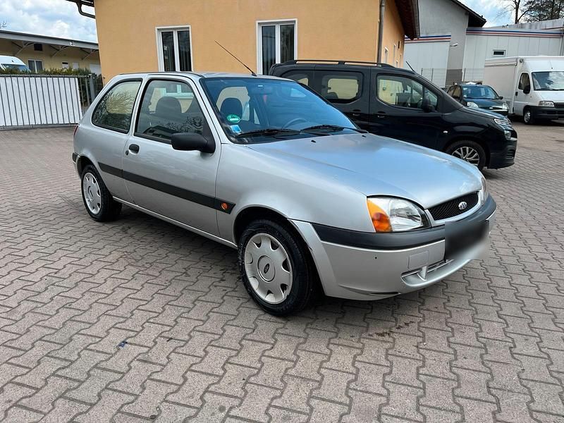 Gebraucht Ford Fiesta 50 PS (36 kW) 2000 Silber Kleinwagen