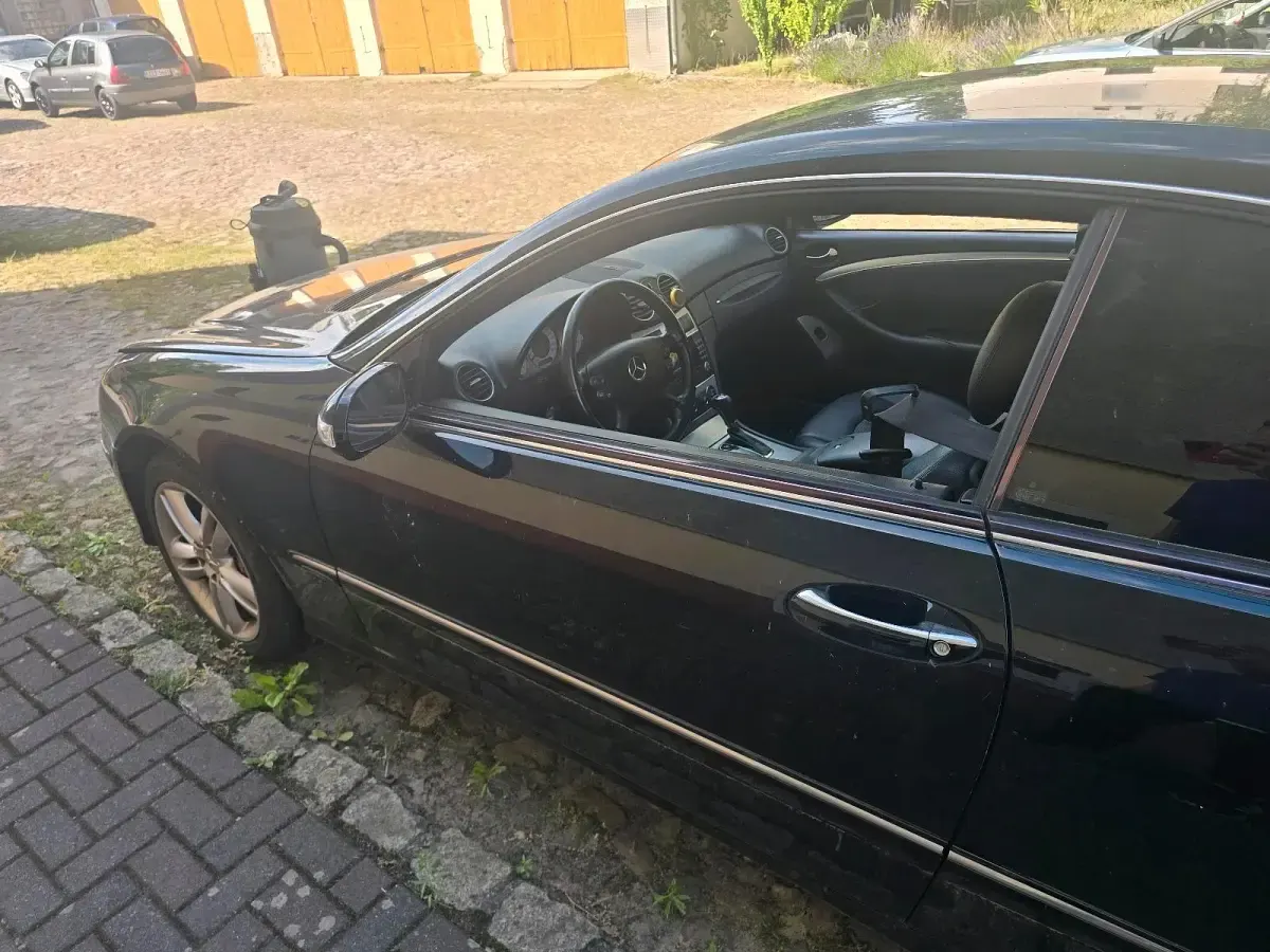 Gebraucht Mercedes CLK350 275 PS (202 kW) 2006 Schwarz Coupé