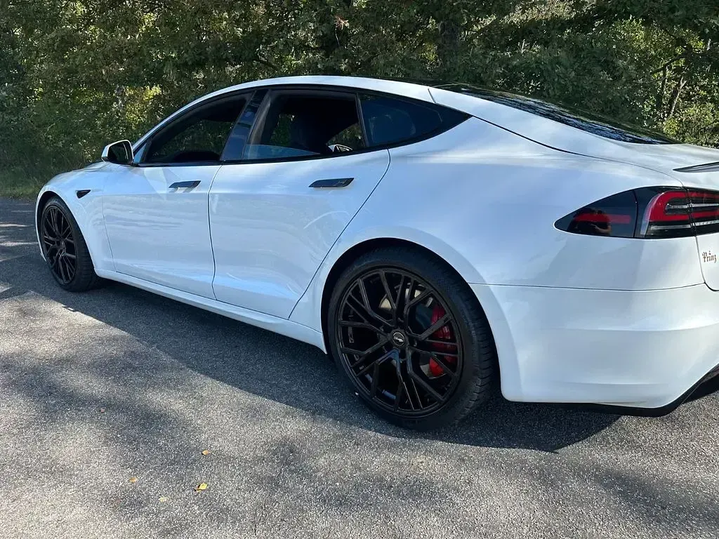 Gebraucht Tesla Model S Plaid 759 kW (1033 PS) 2023 Weiß Kleinwagen