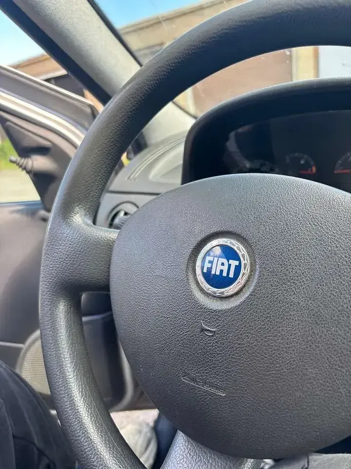 Gebraucht Fiat Punto 60 PS (44 kW) 2006 Silber Kleinwagen