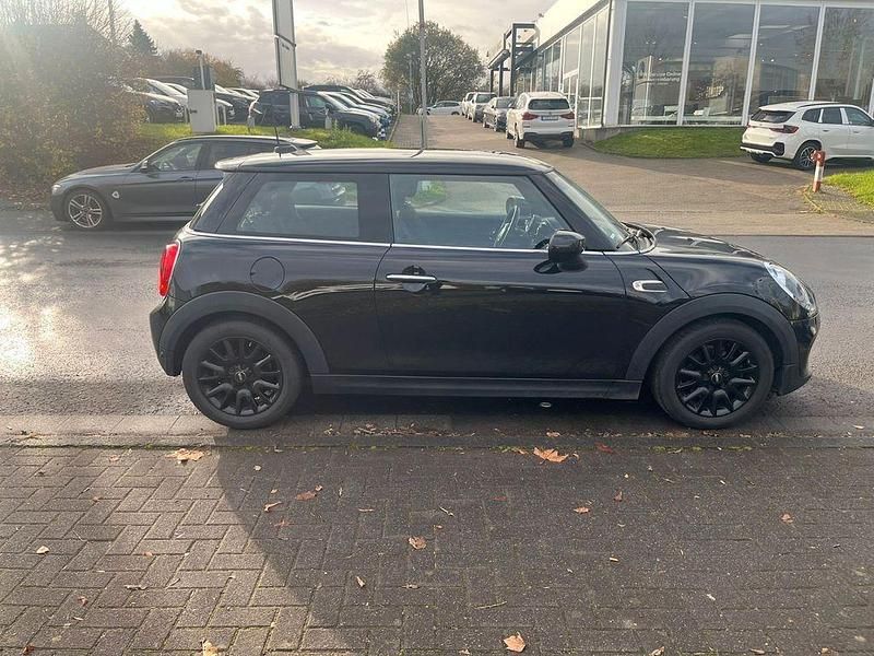 Schwarz Gebraucht 2020 Mini ONE Kleinwagen | 16.500 € (Etwas zu teuer) - Bild 1/4