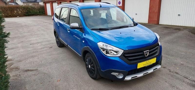 Gebraucht Dacia Lodgy Stepway 109 PS (80 kW) 2017 Blau Van / Kleinbus