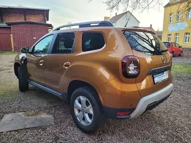 Gebraucht Dacia Duster Comfort 131 PS (96 kW) 2021 Orange SUV