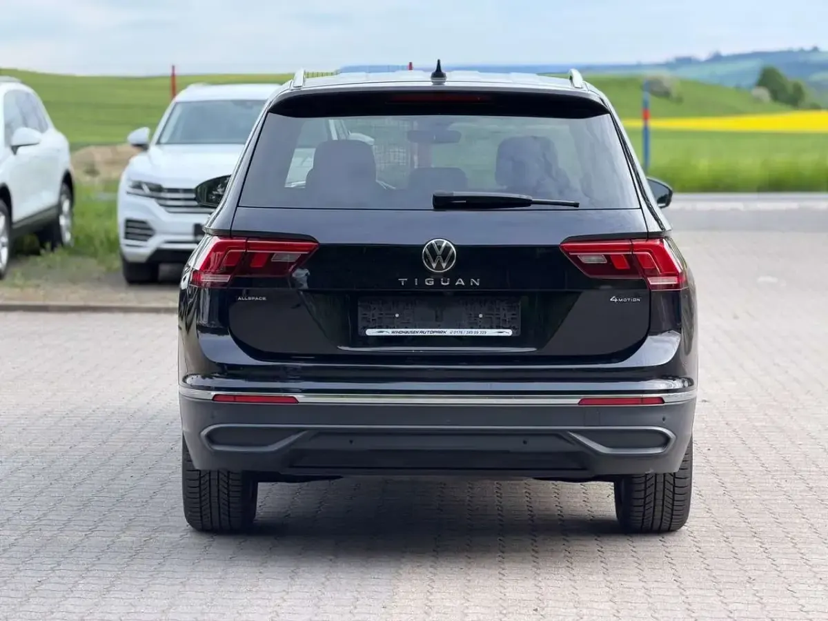 Gebraucht VW Tiguan Allspace 190 PS (139 kW) 2023 Schwarz SUV