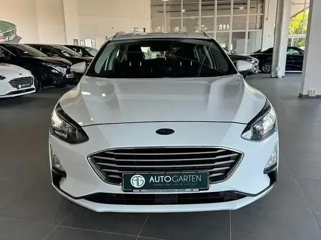 Gebraucht Ford Focus Cool & Connect 155 PS (114 kW) 2019 Weiß Limousine