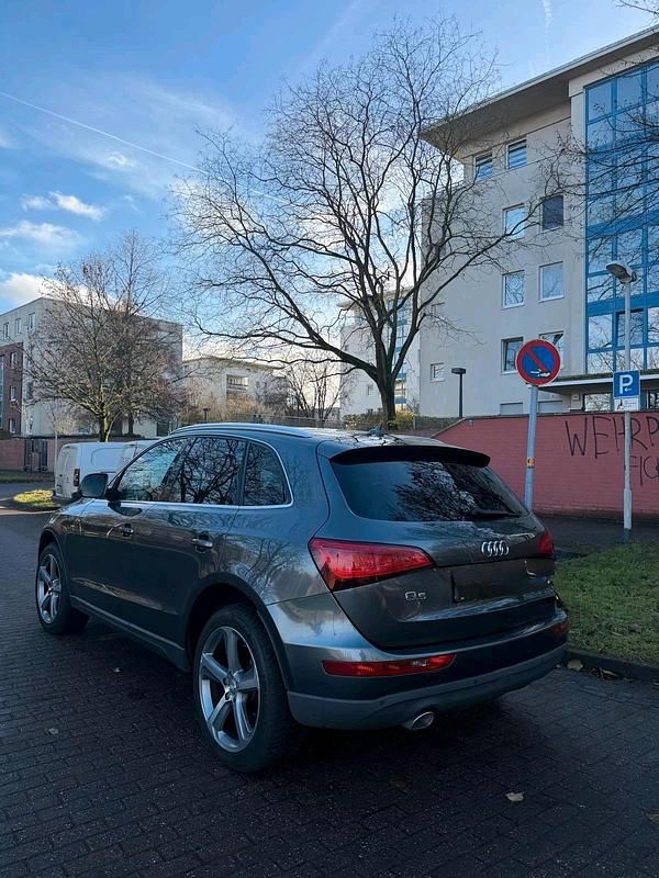 Grau Gebraucht 2014 Audi Q5 SUV | 17.000 € (Fairer Preis) - Bild 1/4