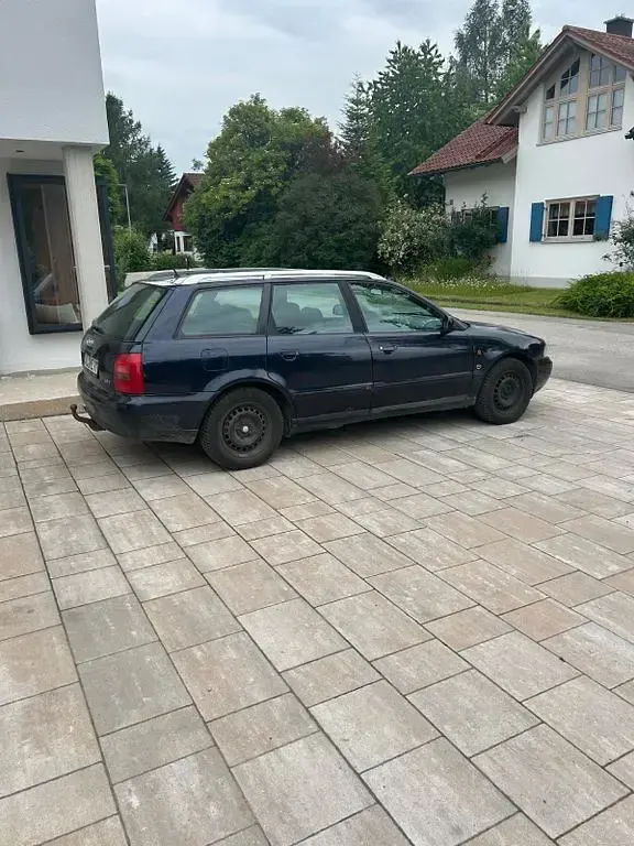 Gebraucht Audi A4 Sport 150 PS (110 kW) 1998 Blau Kombi
