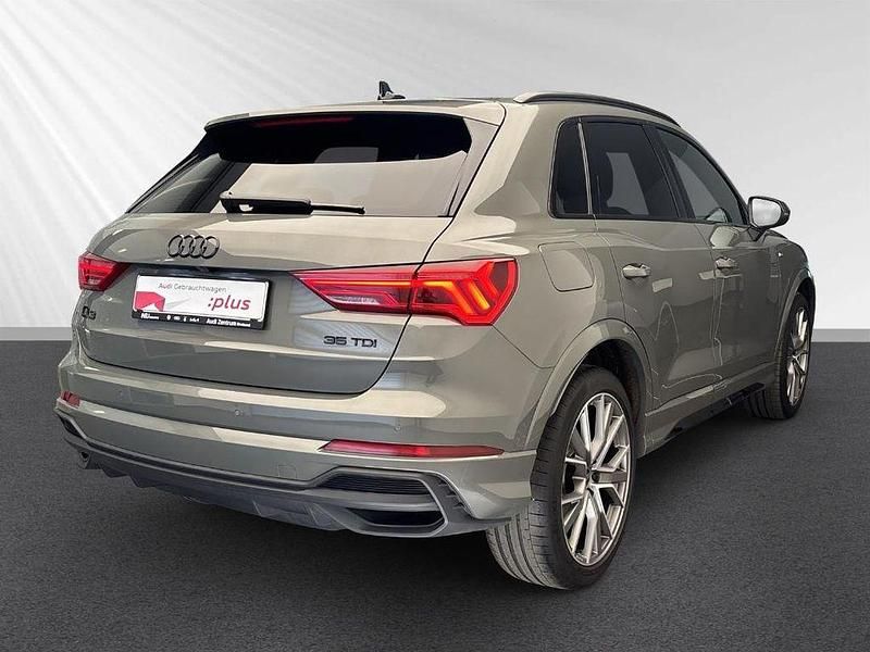 Gebraucht Audi Q3 S-Line 150 PS (110 kW) 2023 Chronosgrau metallic SUV