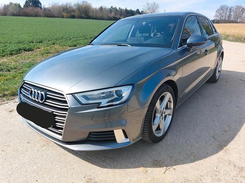 Gebraucht Audi A3 116 PS (85 kW) 2017 Grau Limousine