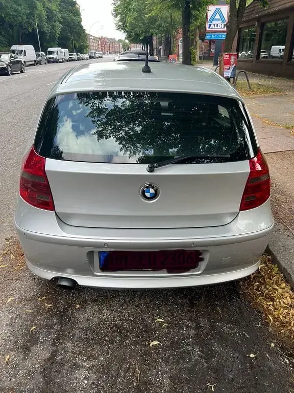 Gebraucht BMW 118 143 PS (105 kW) 2007 Silber Kleinwagen