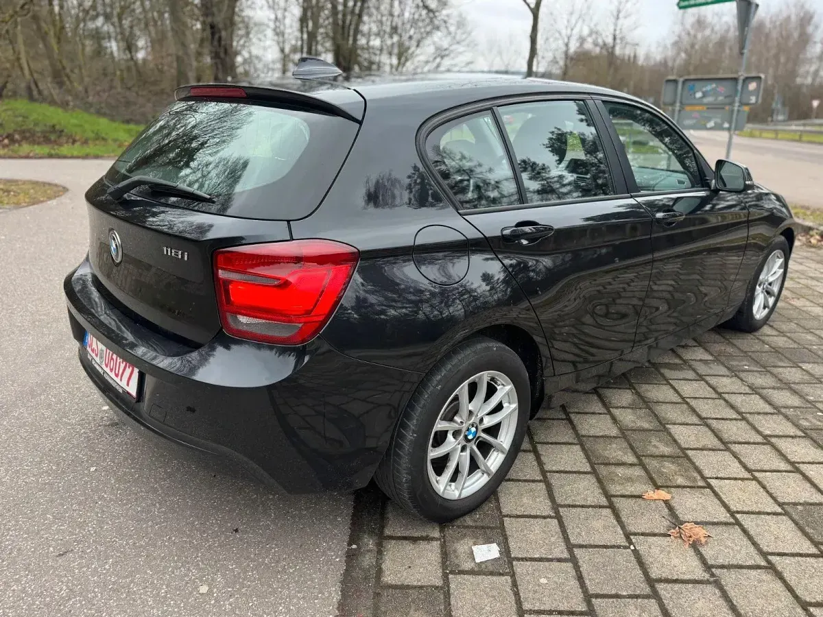Gebraucht BMW 118 170 PS (125 kW) 2013 Schwarz Kleinwagen