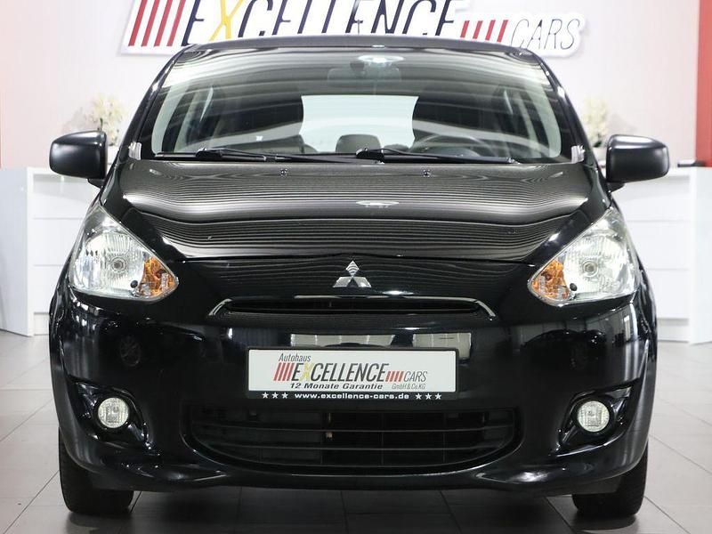 Schwarz Gebraucht 2016 Mitsubishi Space Star Diamant Edition Kleinwagen | 4.500 € (Etwas zu teuer) - Bild 1/4