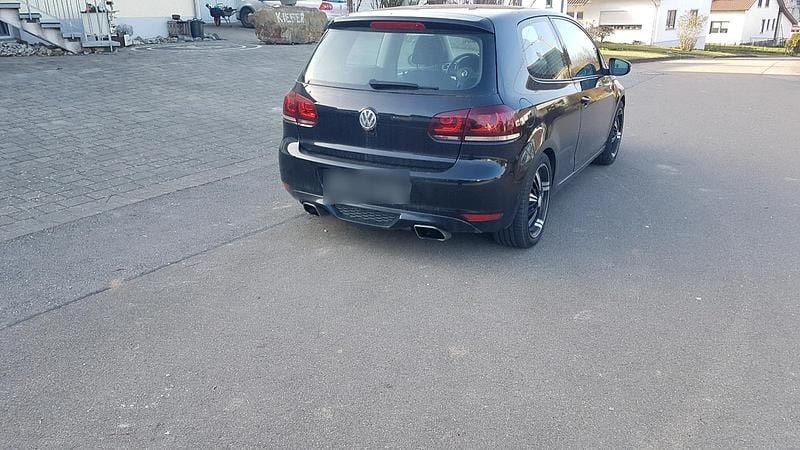 Gebraucht VW Golf VI 80 PS (58 kW) 2009 Schwarz Kleinwagen