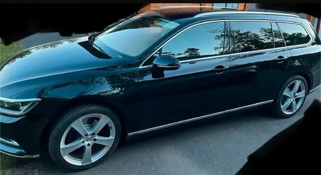 Gebraucht VW Passat Highline 150 PS (110 kW) 2015 Schwarz Kombi