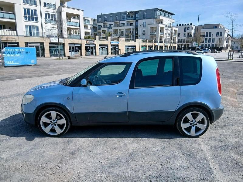 Gebraucht Skoda Roomster 125 PS (91 kW) 2008 Blau Van / Kleinbus