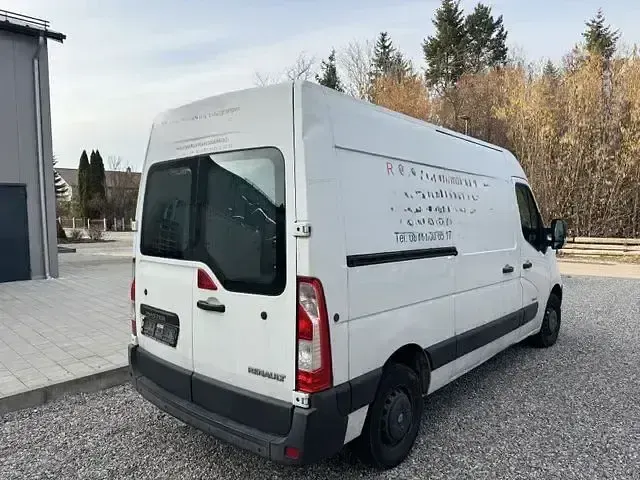 Usado Renault Master 120 CV (88 kW) 2012 Blanco Berlina
