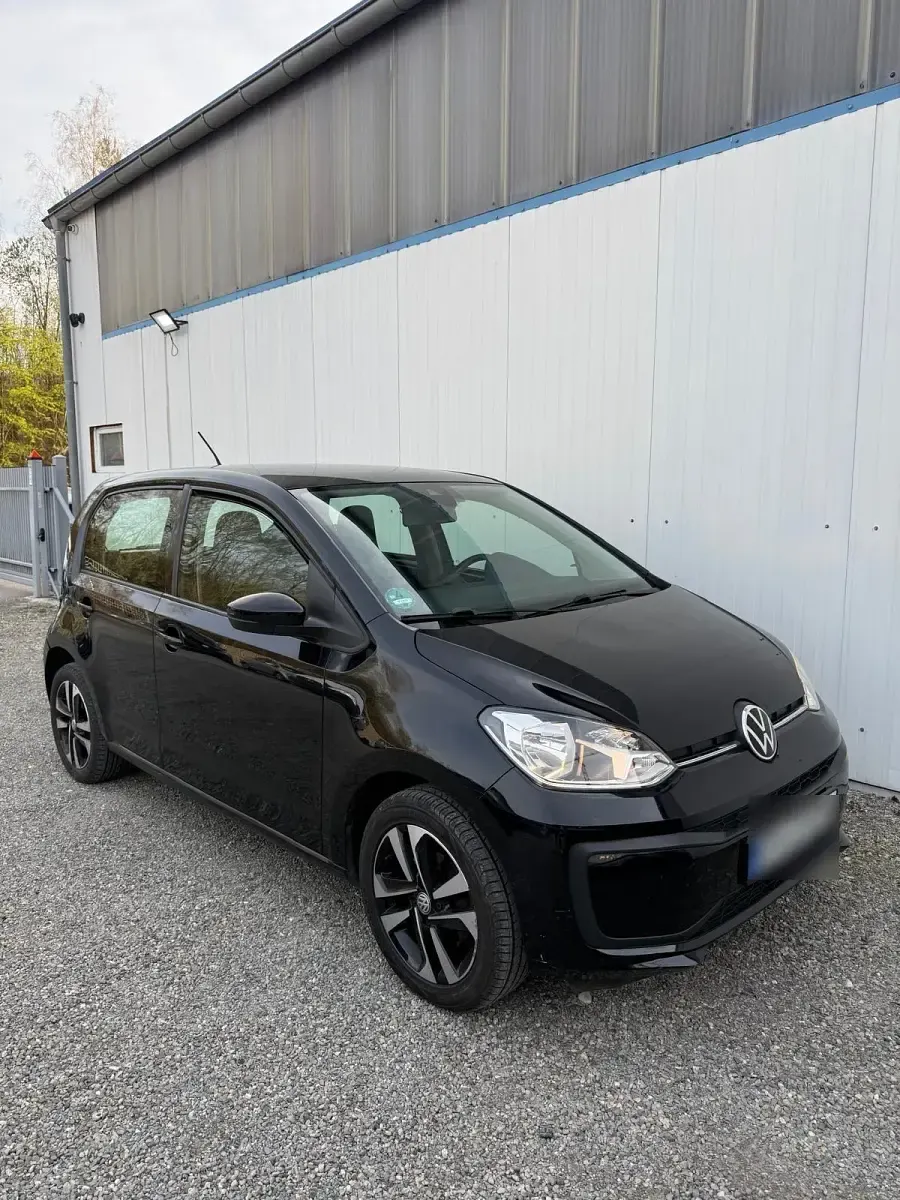 Second-hand VW up! 65 CP (47 kW) 2021 Negru Hatchback