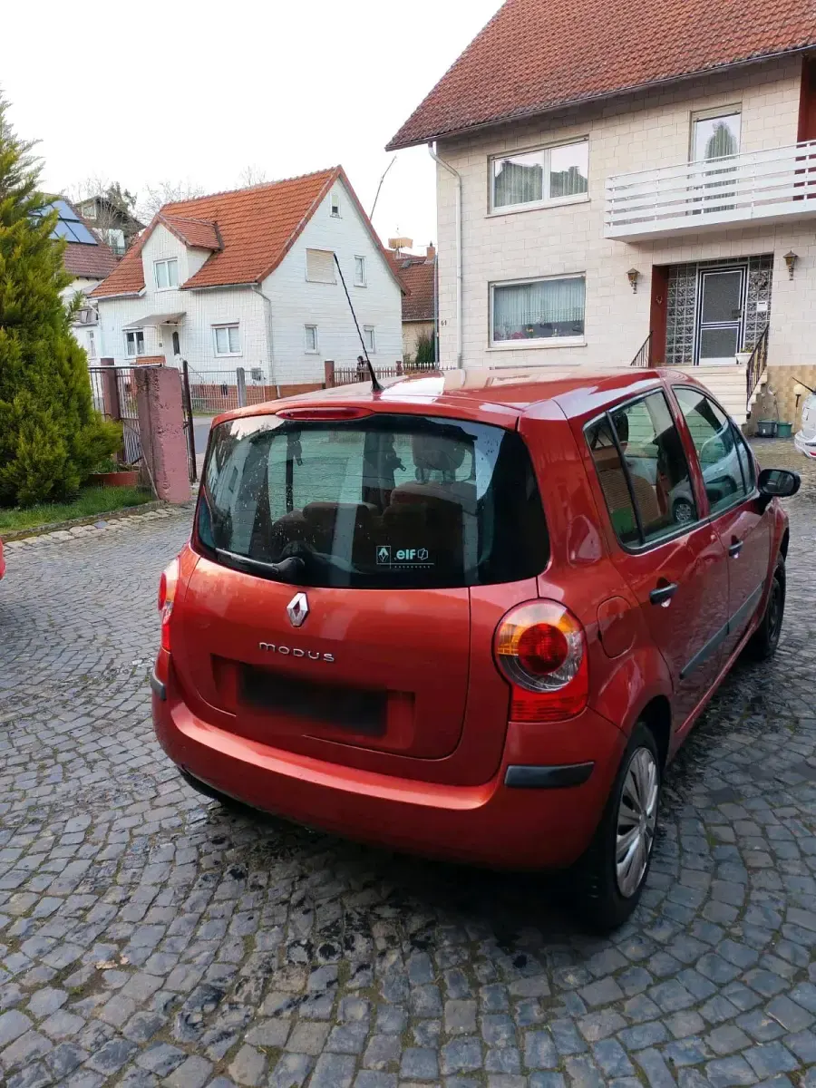 Gebraucht Renault Clio 70 PS (51 kW) 2004 Rot Kleinwagen