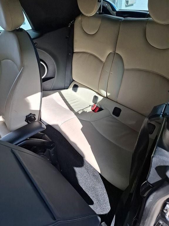 Gebraucht Mini Cooper 122 PS (89 kW) 2014 Schwarz Kleinwagen