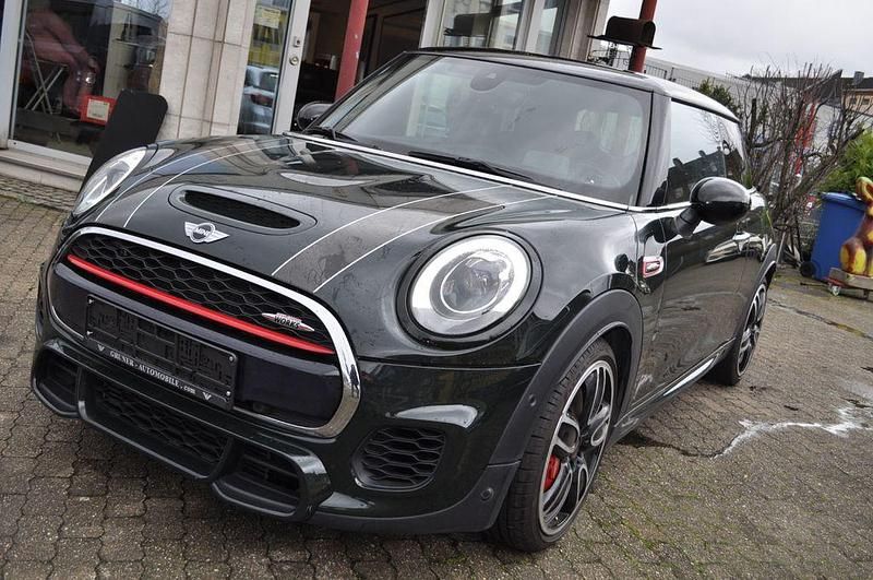 Gebraucht Mini John Cooper Works 231 PS (169 kW) 2016 Rebel green Kleinwagen