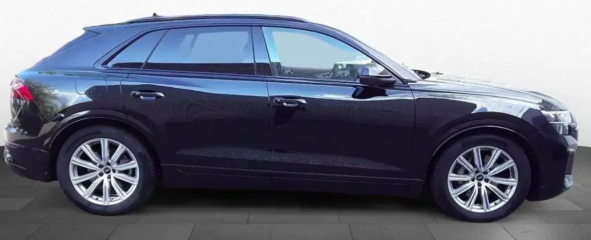 Gebraucht Audi Q8 S-Line 286 PS (210 kW) 2025 Mythosschwarz metallic SUV