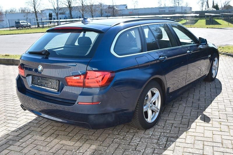 Gebraucht BMW 520 184 PS (135 kW) 2012 Blau Kombi