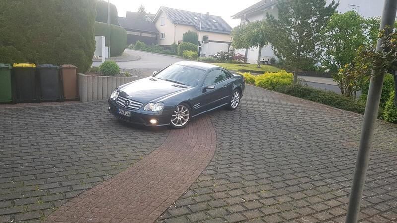 Grau Gebraucht 2008 Mercedes SL550 AMG Cabrio | 35.000 € - Bild 1/4