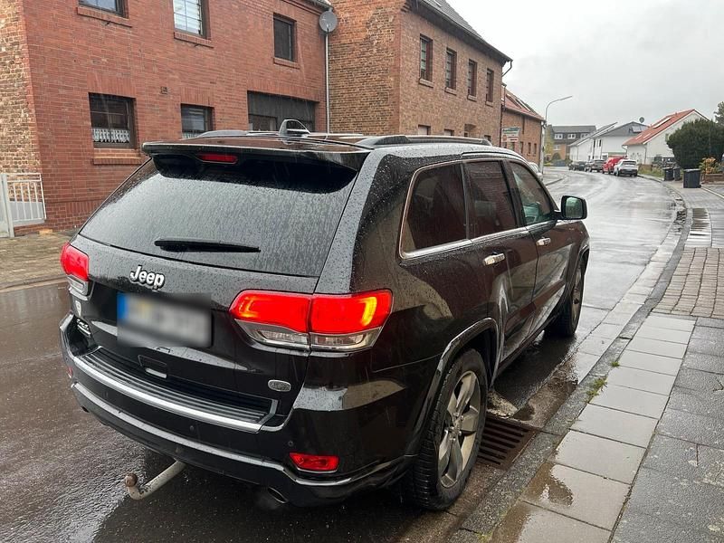 Gebraucht Jeep Grand Cherokee 180 PS (132 kW) 2014 Schwarz SUV