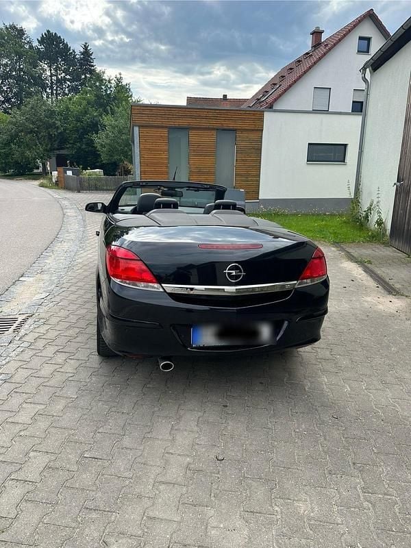 Gebraucht Opel Astra Cabriolet 140 PS (102 kW) 2007 Schwarz Cabrio