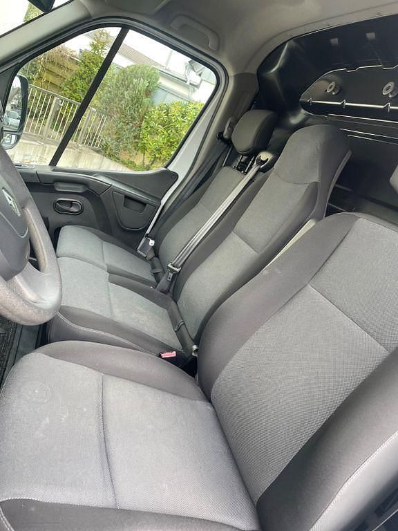 Gebraucht Renault Master 110 PS (80 kW) 2019 Weiß Van / Kleinbus