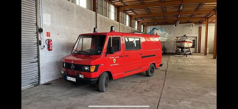 Rot Gebraucht 1988 Mercedes T1 Van | 20.000 € - Bild 1/4