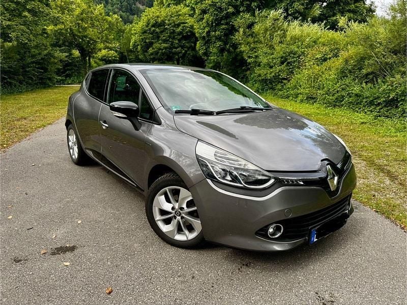 Grau Gebraucht 2015 Renault Clio IV LIMITED Kleinwagen | 7.500 € (Fairer Preis) - Bild 1/4
