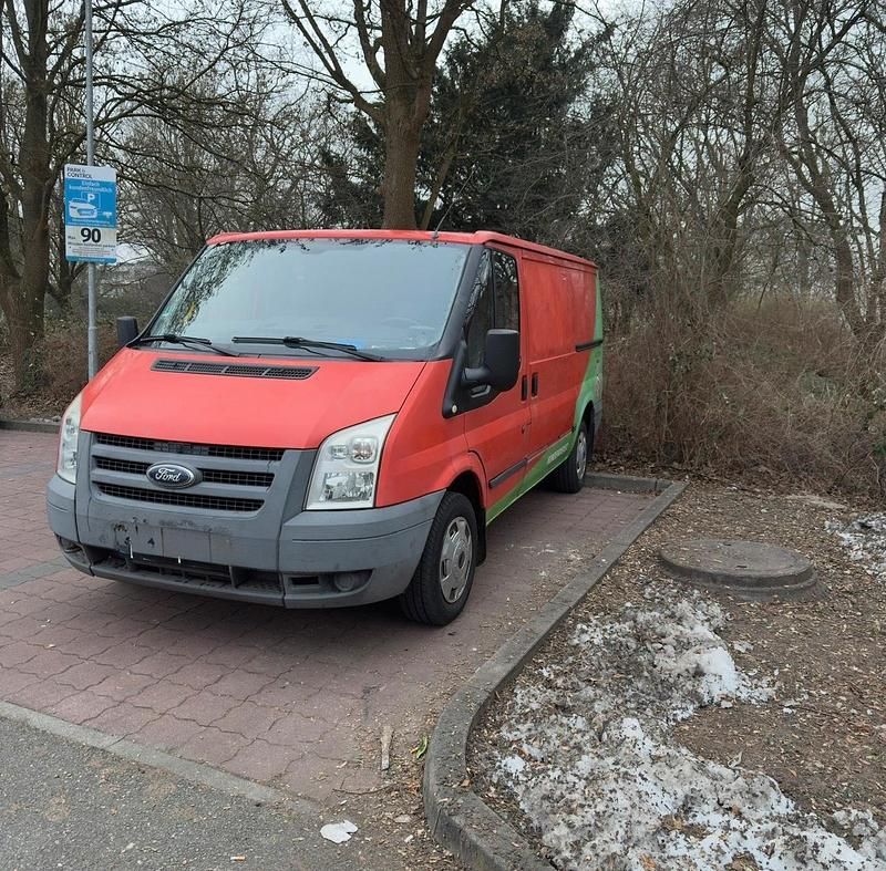 Gebraucht Ford Transit Basis 86 PS (63 kW) 2010 Rot Van / Kleinbus