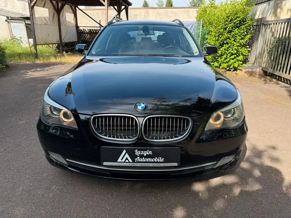 Käytetty BMW 523 190 HP (139 kW) 2007 Musta Farmari