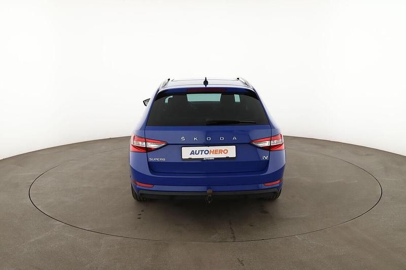 Gebraucht Skoda Superb Ambition 218 PS (160 kW) 2021 Blau Kombi