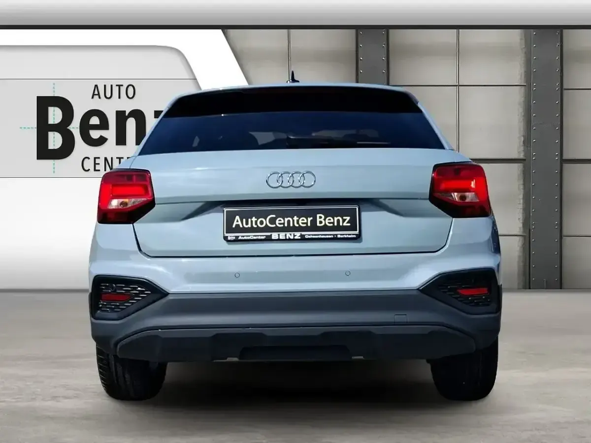 Neu Audi Q2 150 PS (110 kW) 2026 Grau SUV
