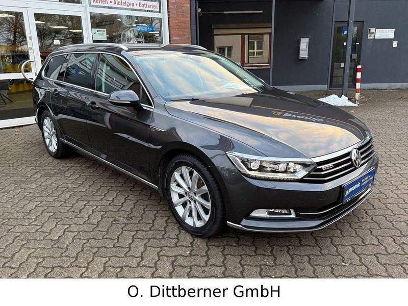 Grau Gebraucht 2018 VW Passat Highline Kombi | 19.490 € (Fairer Preis) - Bild 1/4